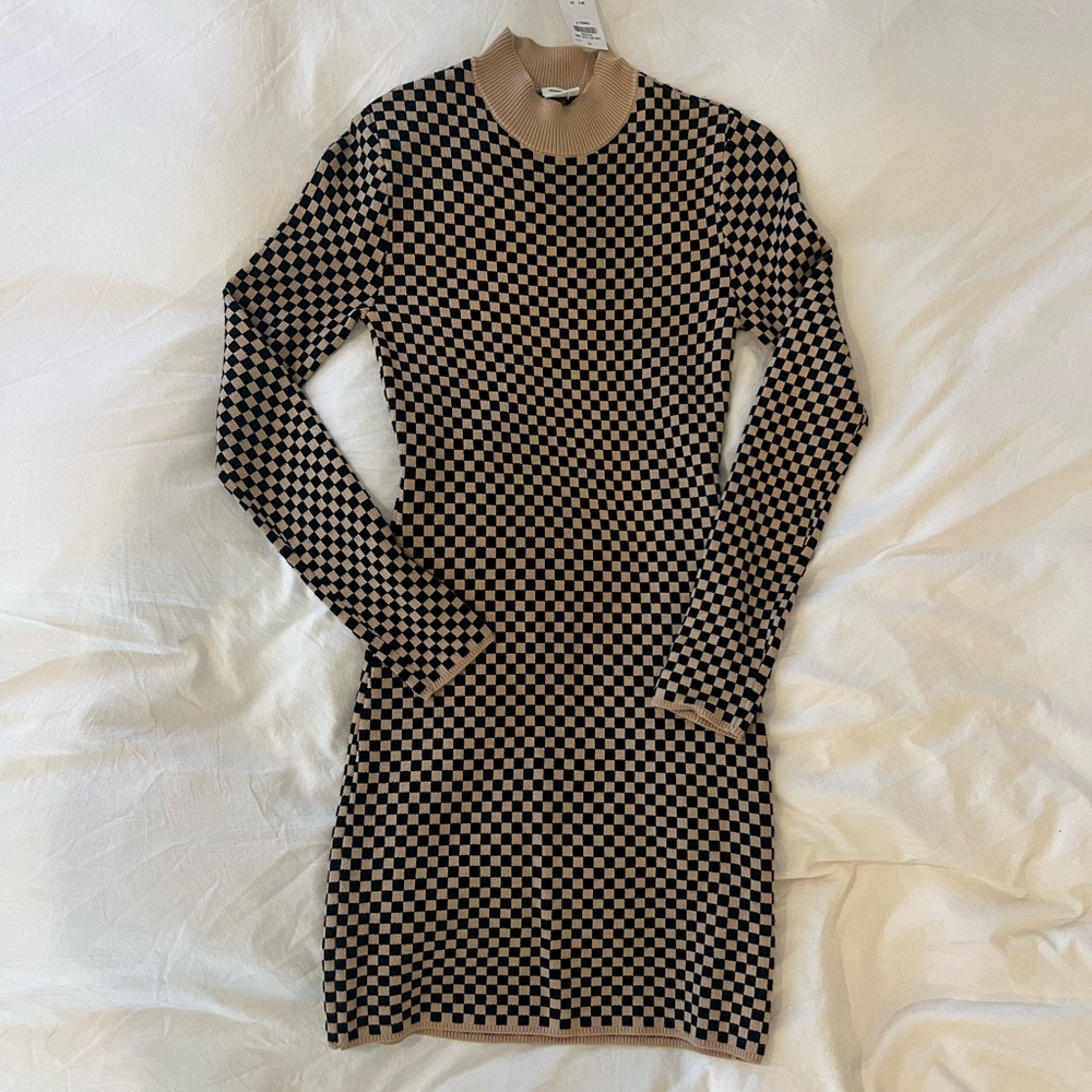 Abercrombie & Fitch Long Sleeve Dress in Black and Tan
